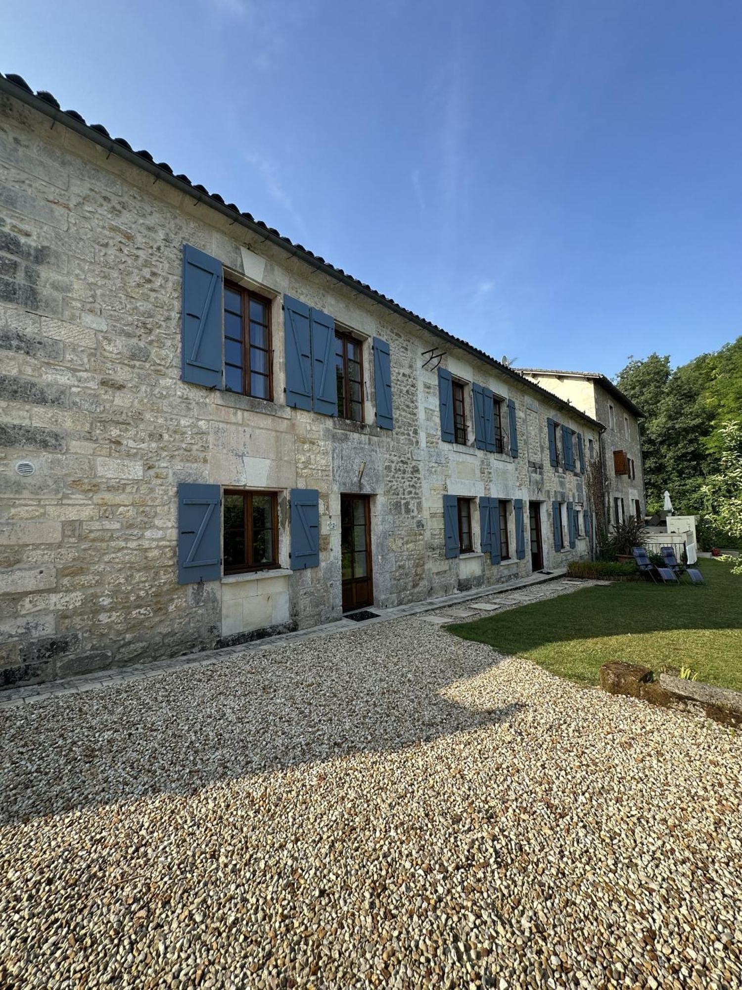 Вілла Petit Moulin De Veillard Bourg-Charente Екстер'єр фото