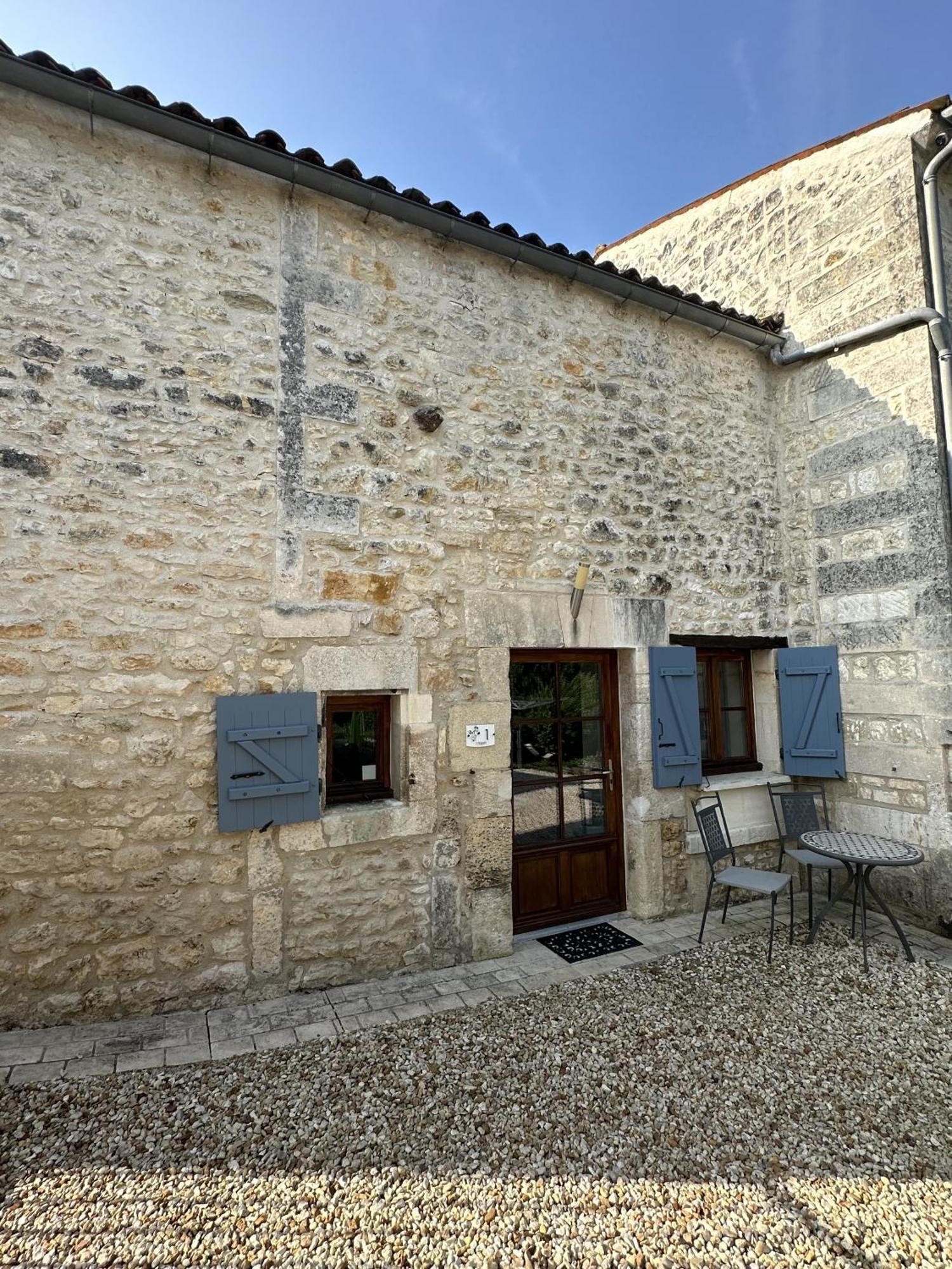 Вілла Petit Moulin De Veillard Bourg-Charente Екстер'єр фото